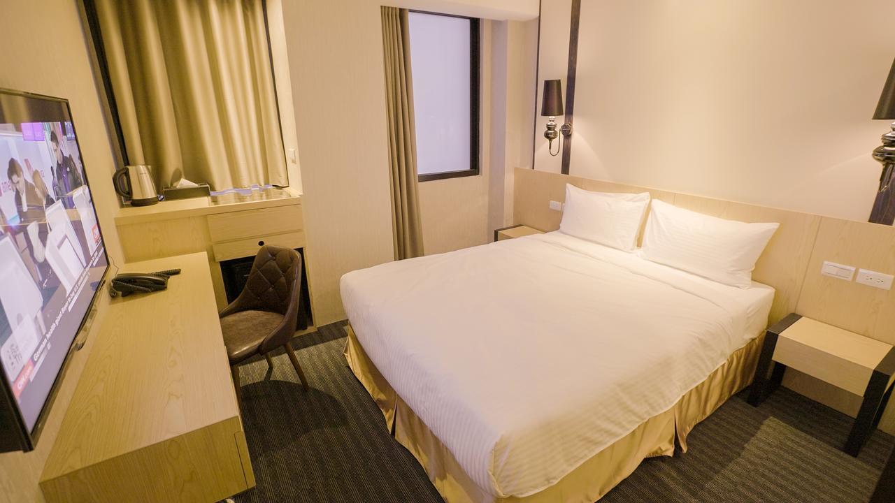 O2 Hotel Taipei Main Station Exterior photo