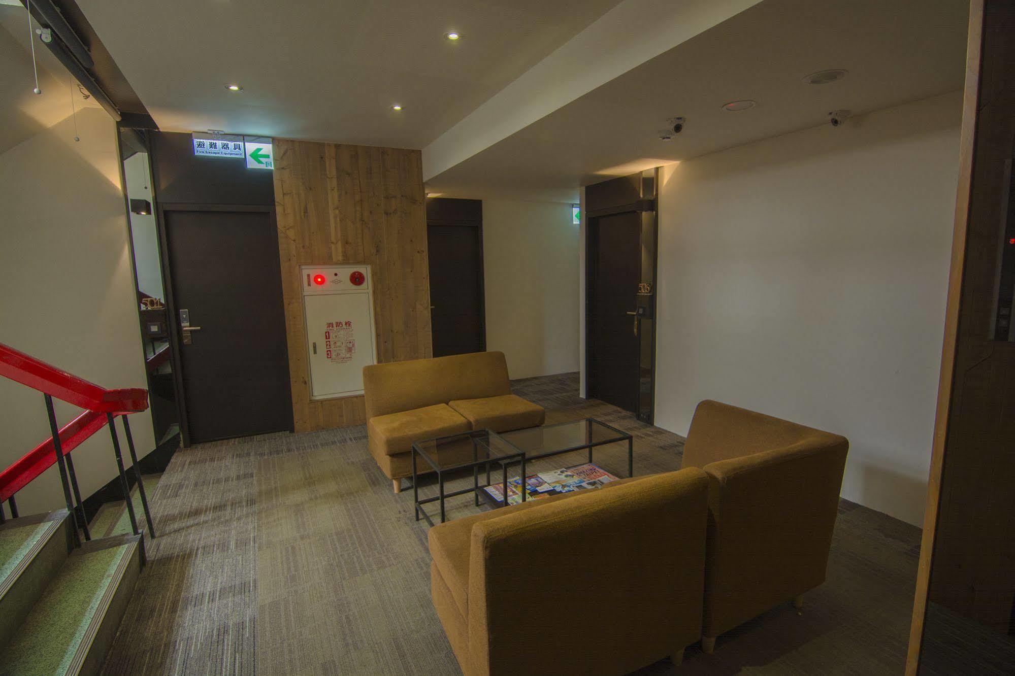 O2 Hotel Taipei Main Station Exterior photo