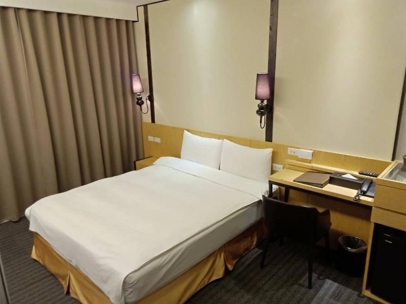 O2 Hotel Taipei Main Station Exterior photo